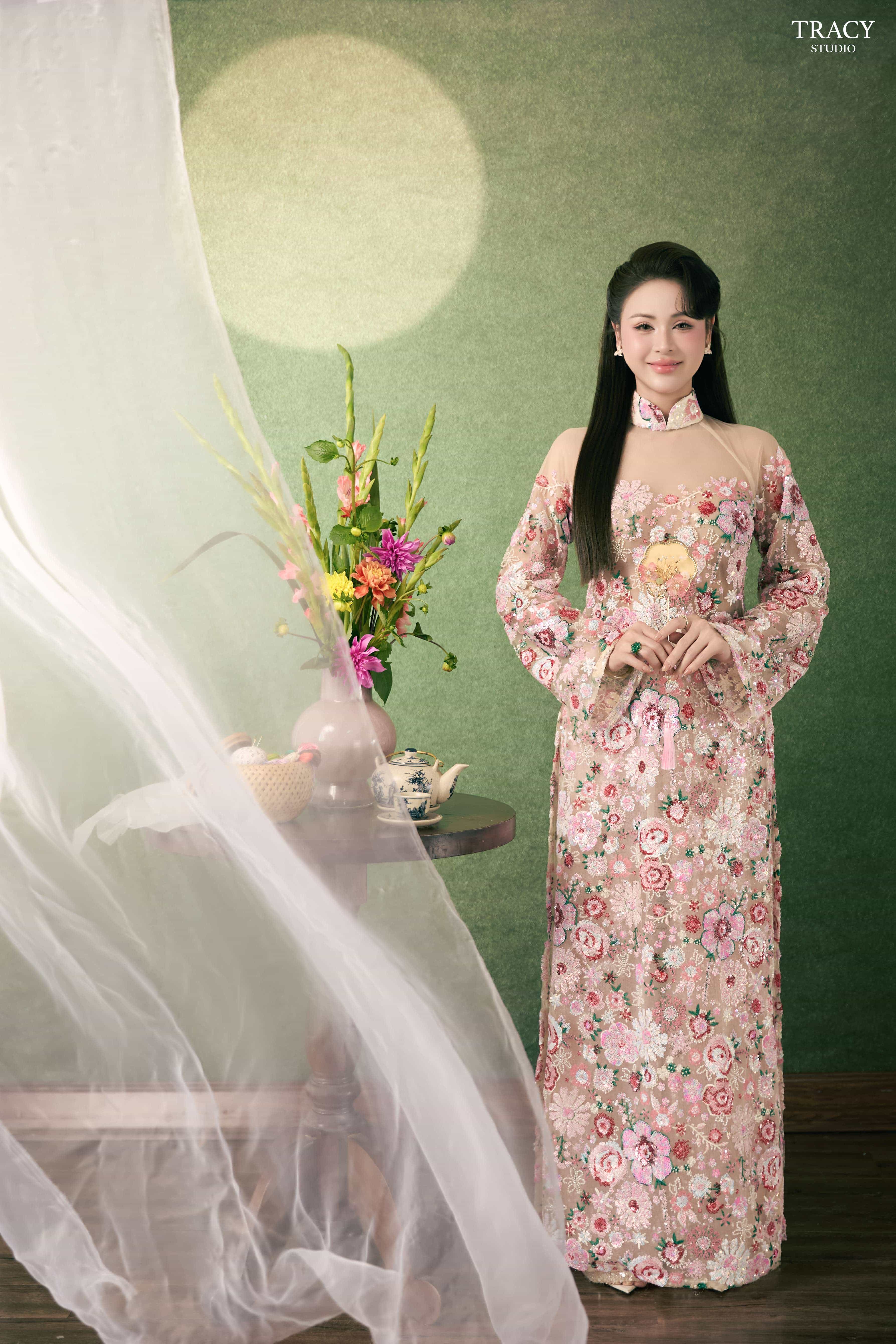 frontend/img/gallery/anh-tet-yem-ao-dai/tracy-studio-chup-ao-dai-luong-thu-trang (3).jpg